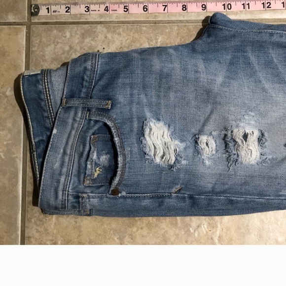 Abercrombie & Fitch Distressed Blue Jeans 4 - Picture 7 of 8